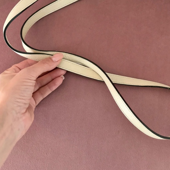 Authentic Gucci GG Marmont Mini Shoulder Bag - Picture 4 of 16